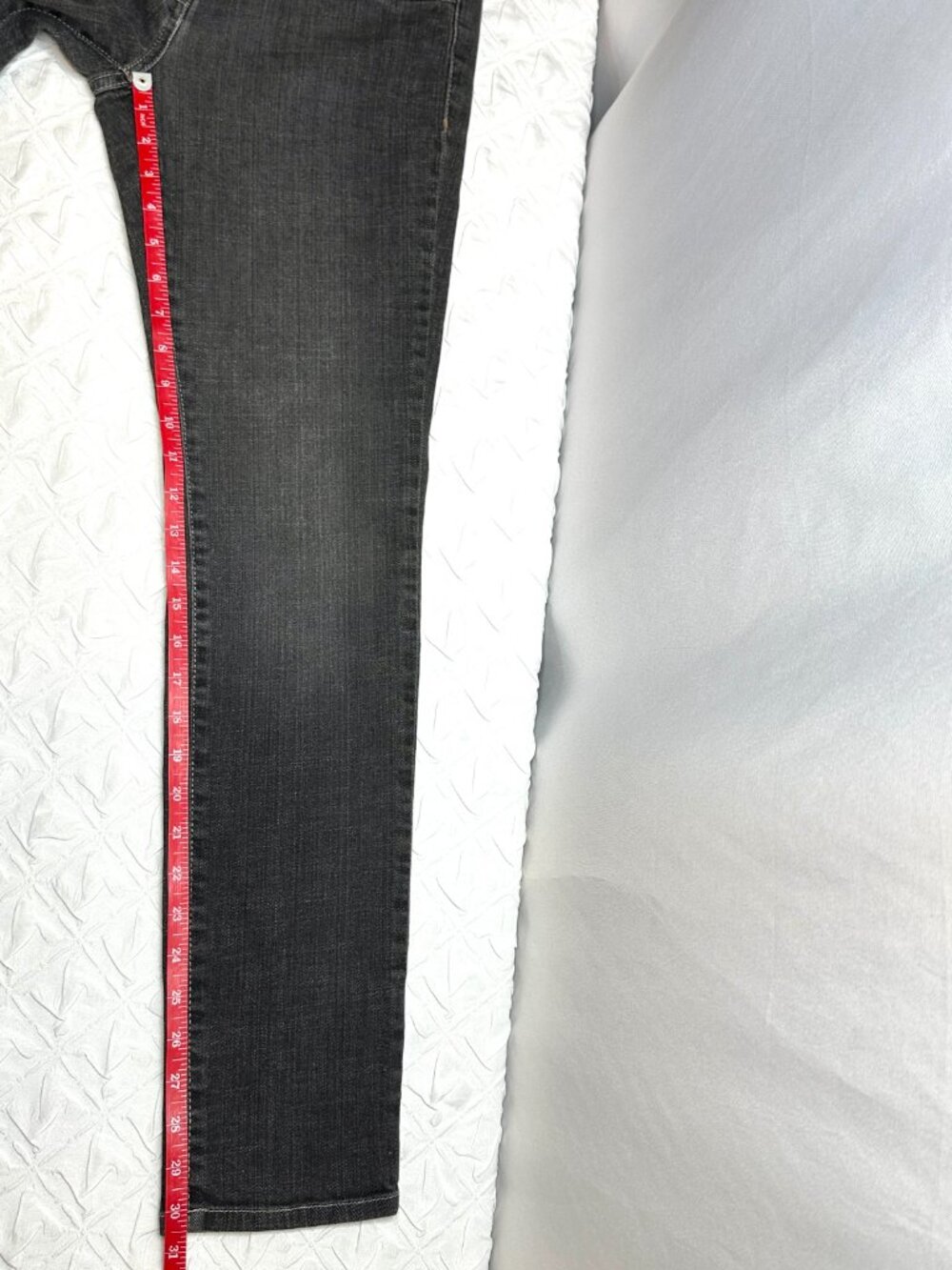 Eileen Fisher Tapered Leg Black Jeans, Size 10 Minimalist Capsule Classic - Picture 3 of 6